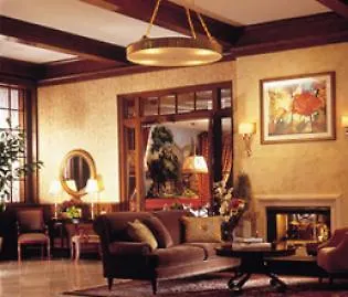 The Drake Oak Brook, Autograph Collection