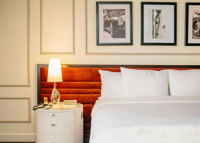 The Drake Oak Brook, Autograph Collection Hotel 4*