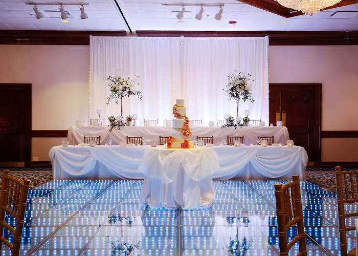 The Drake Oak Brook, Autograph Collection 4*