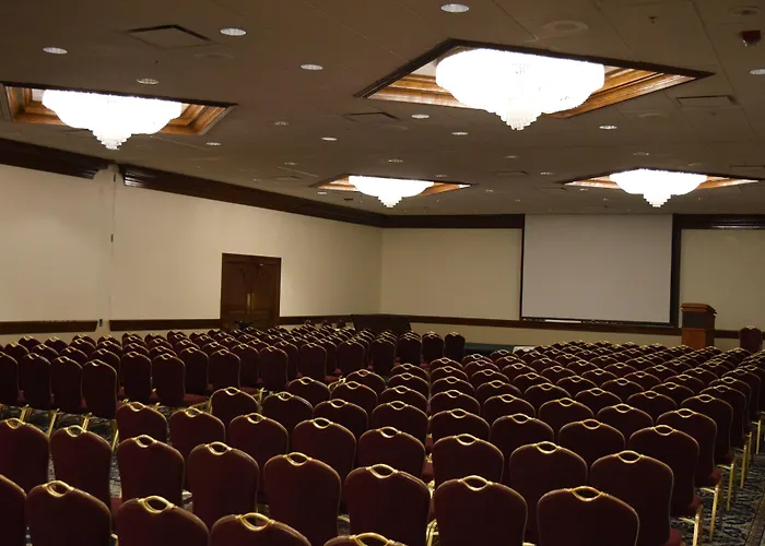The Drake Oak Brook, Autograph Collection 4*