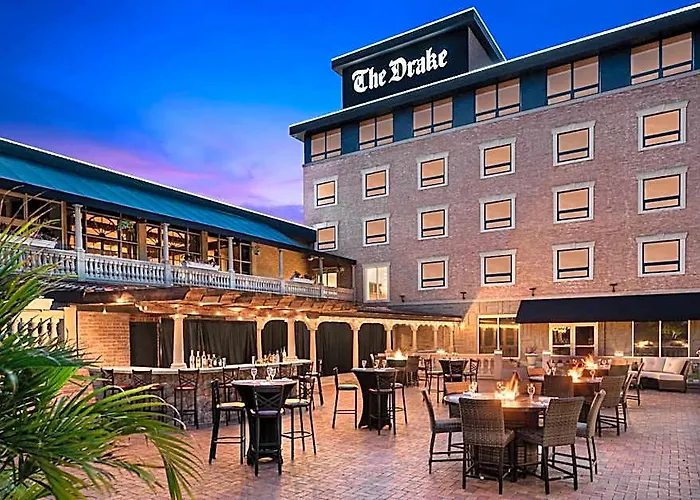 The Drake Oak Brook, Autograph Collection Hotel Oak Brook