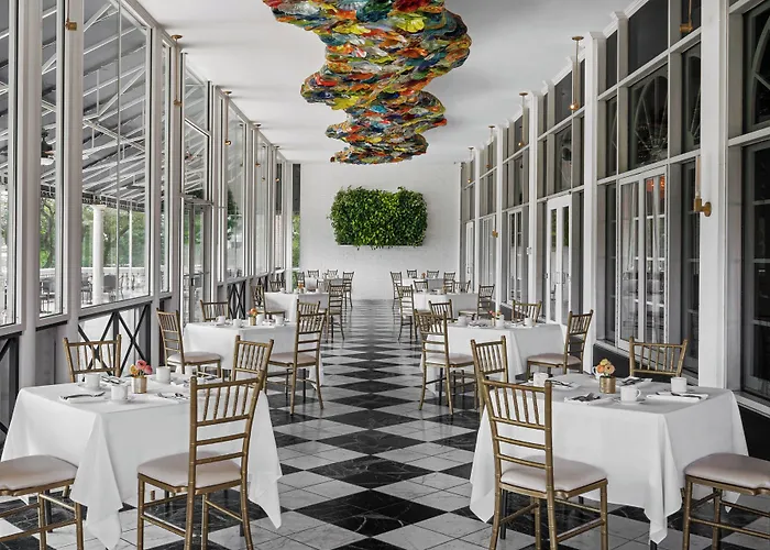 The Drake Oak Brook, Autograph Collection Hotel